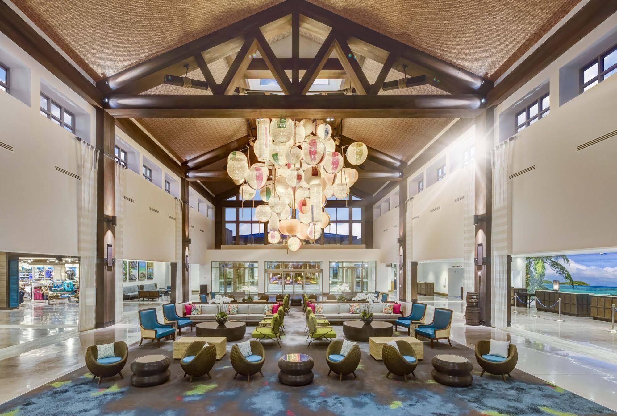 Universal's Loews Sapphire Falls