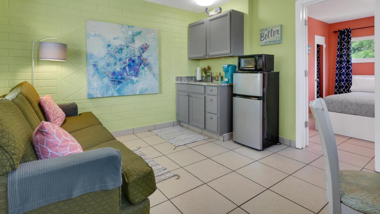 The House - Treasure Island 2* St. Pete Beach