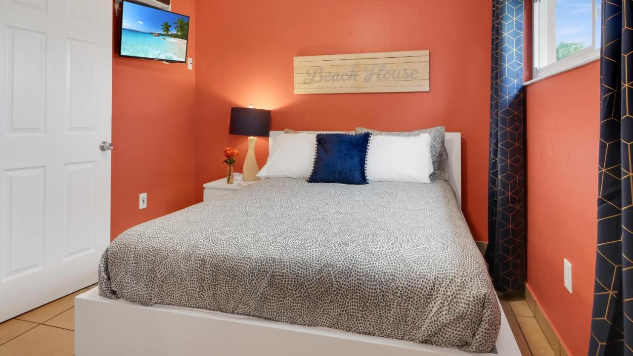 The House - Treasure Island Inn