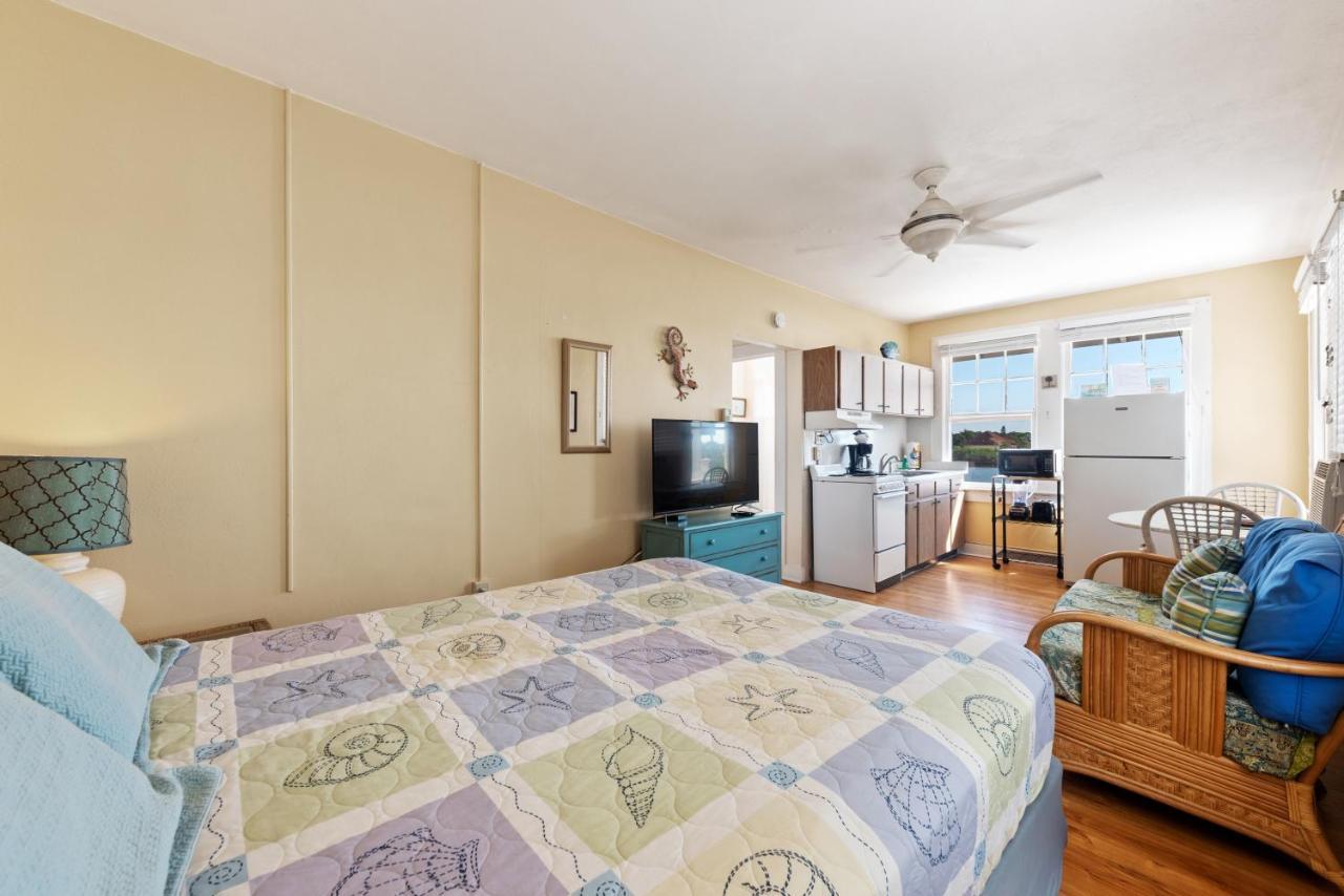 Sun N Fun Beachfront Vacation Apartment Indian Shores