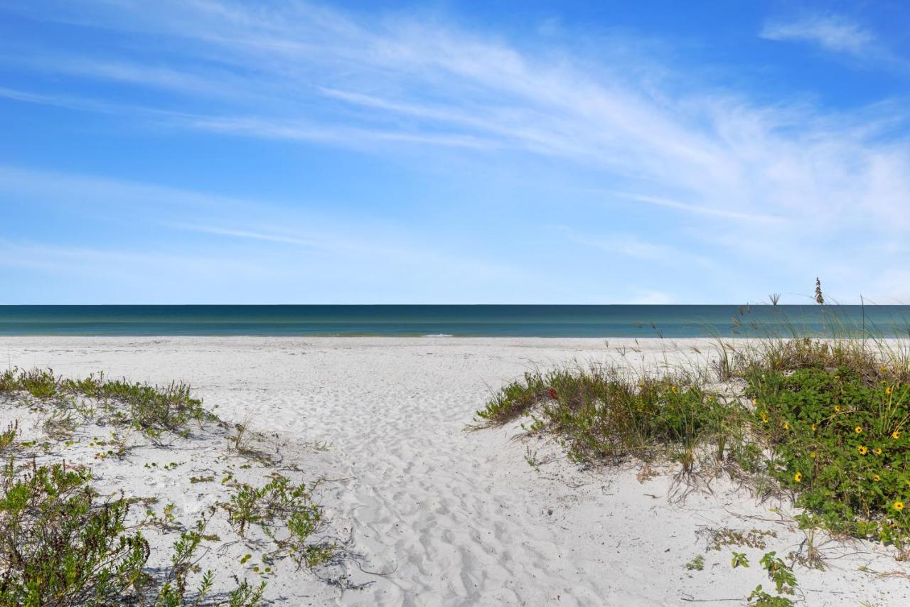 Sun N Fun Beachfront Vacation * Indian Shores