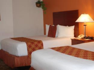 Oasis Hotel