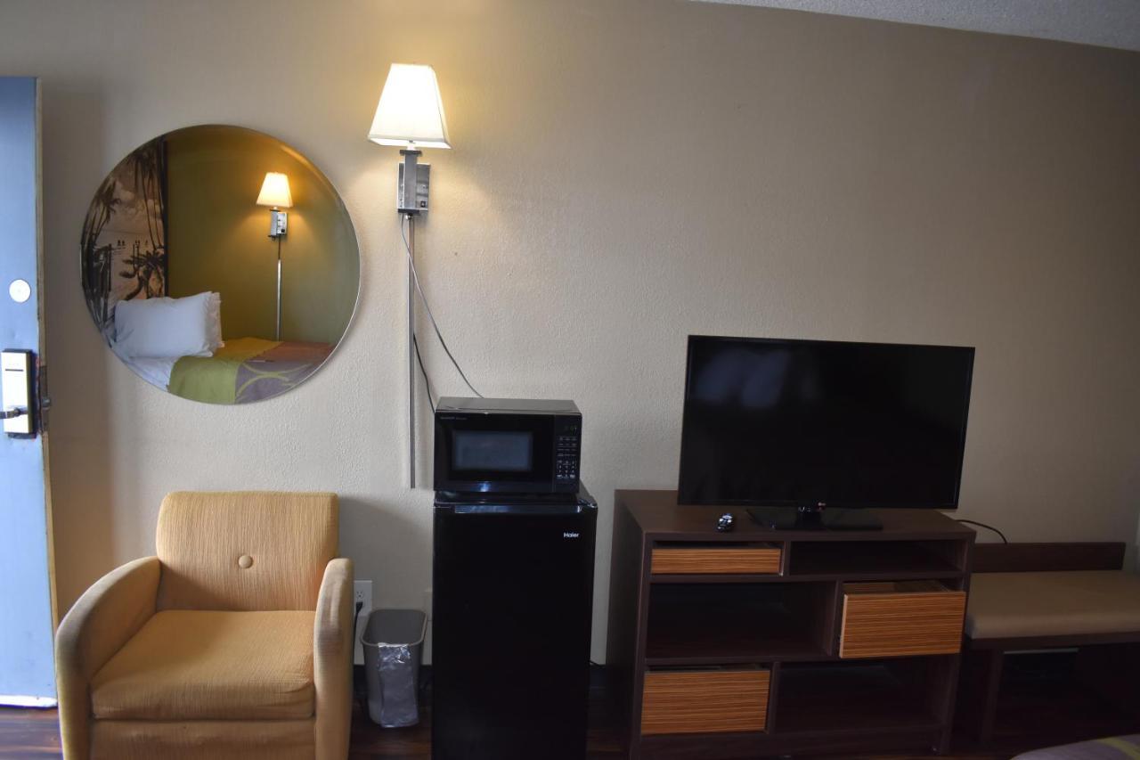 Hotel Super 8 By Wyndham I-75 Ocala