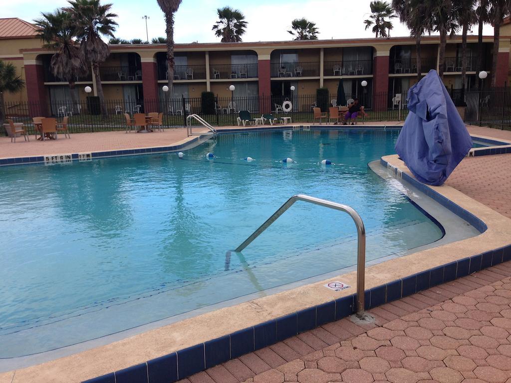 Ramada By Wyndham Orlando South Hotel Davenport