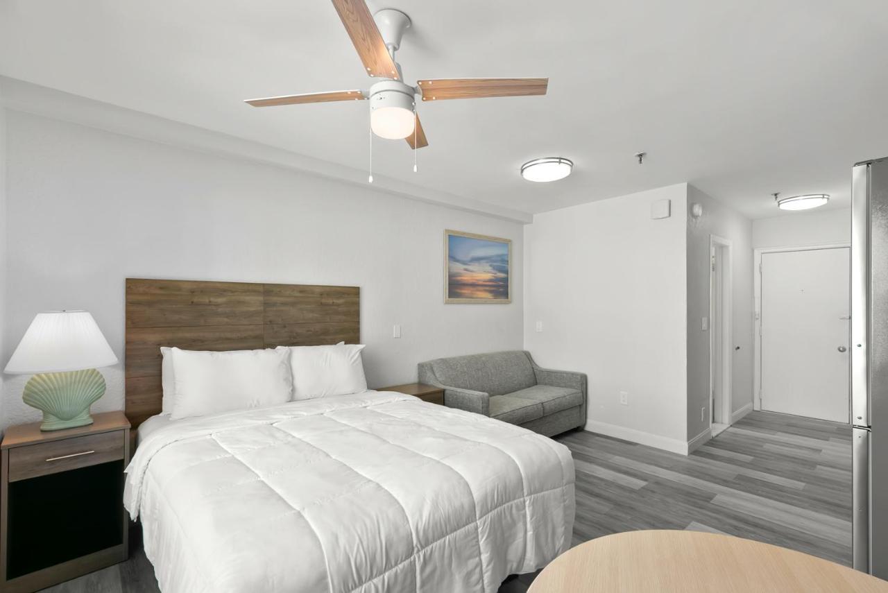 Grand Shores West 3*