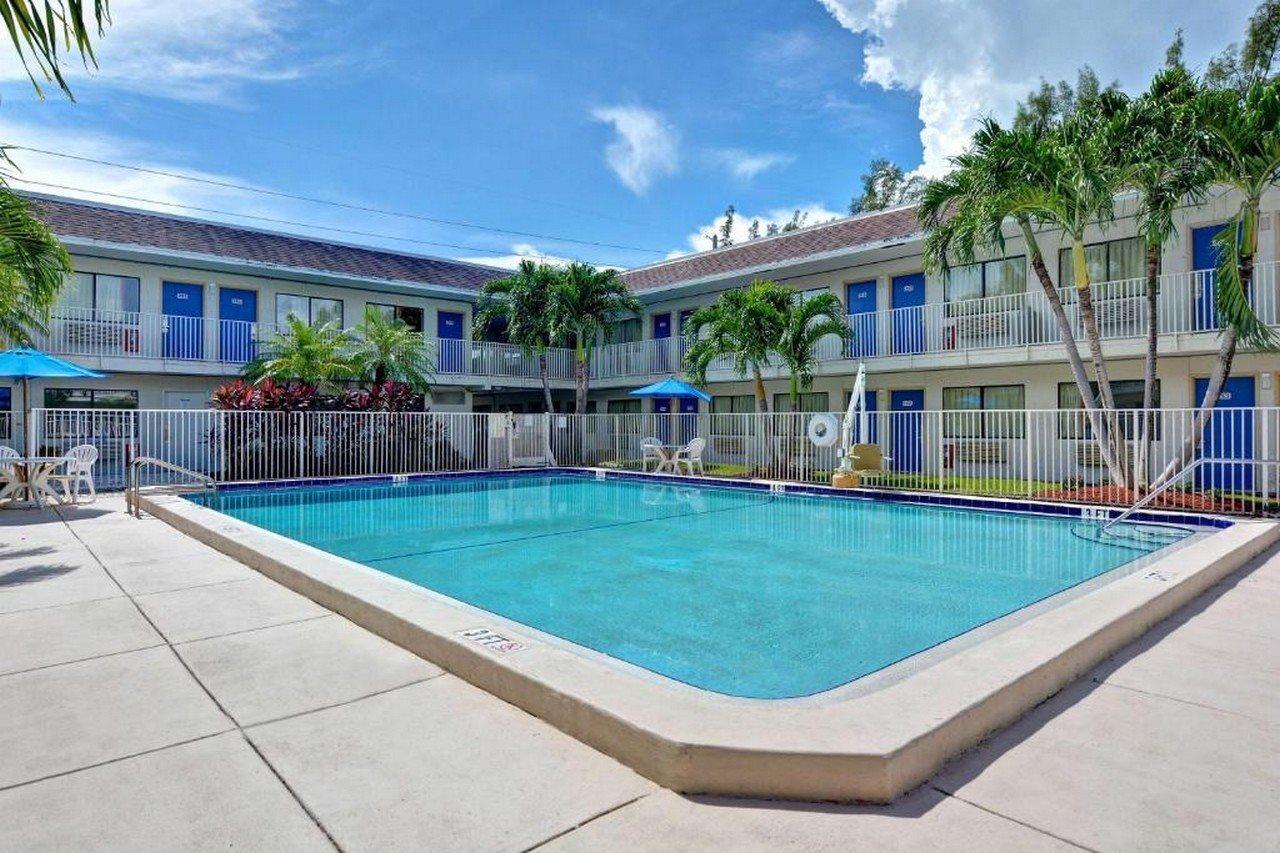 6 Dania Hotel Dania Beach