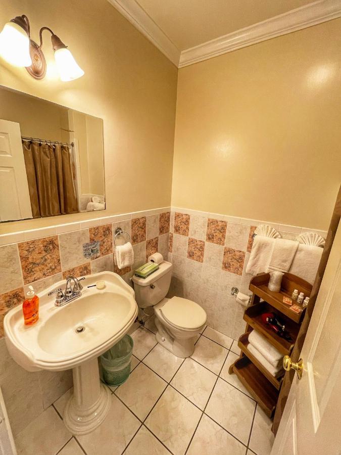 The Casablanca Bed & Breakfast 3*