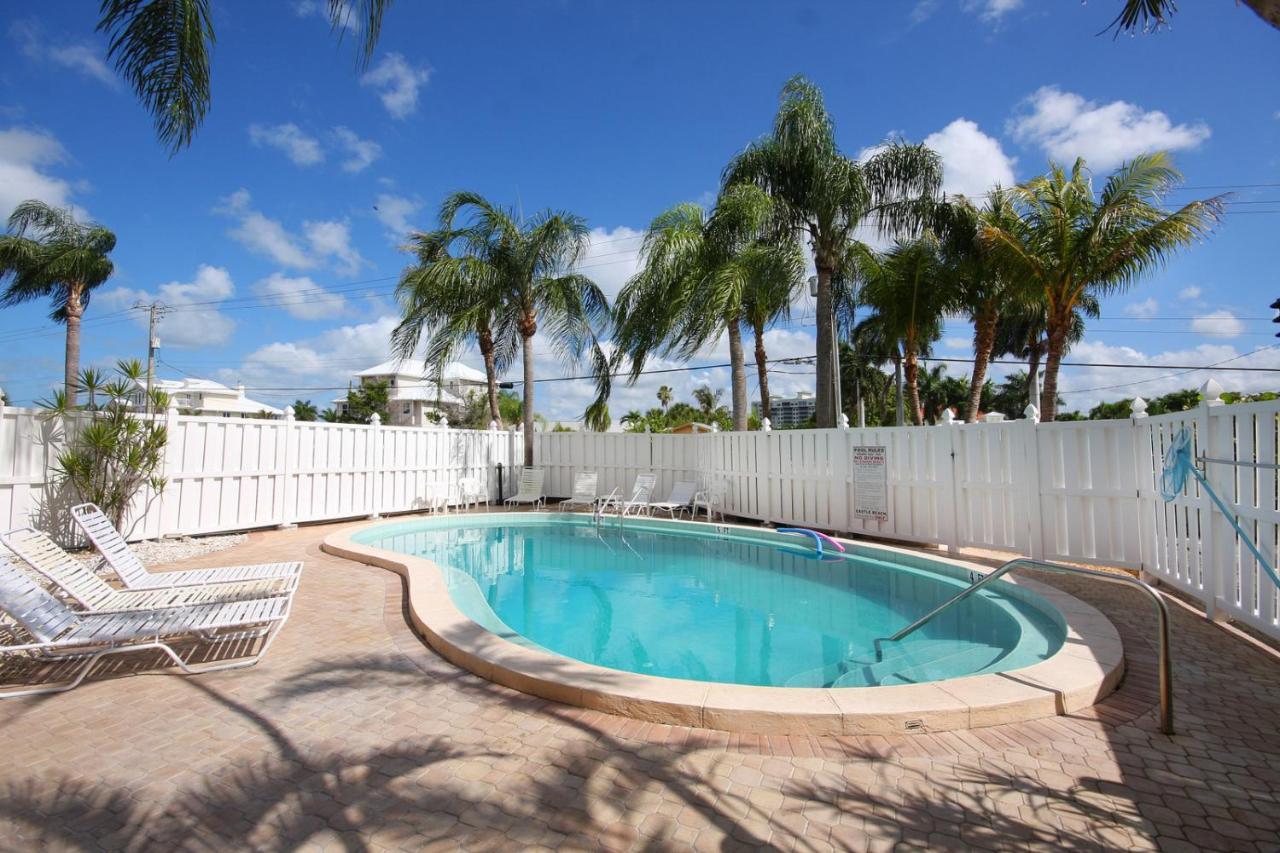 Castle 105, Gulf Front, 2 Bedrooms, , Elevator, Sleeps 6, Heated Pool