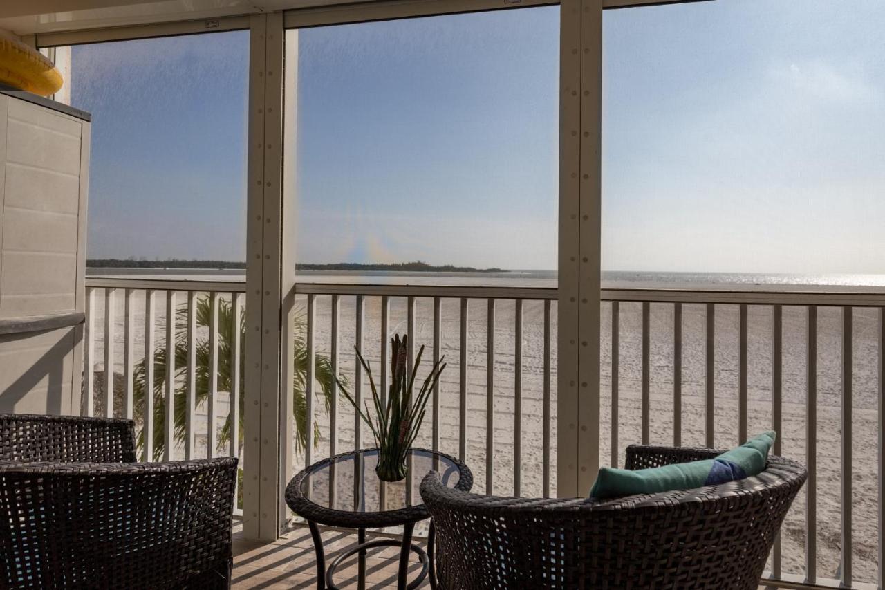 Castle 105, Gulf Front, 2 Bedrooms, , Elevator, Sleeps 6, Heated Pool * Fort Myers Beach