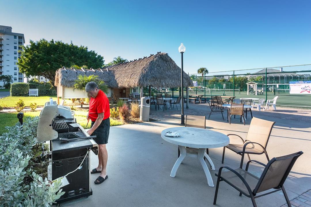 Estero Tennis 1204a