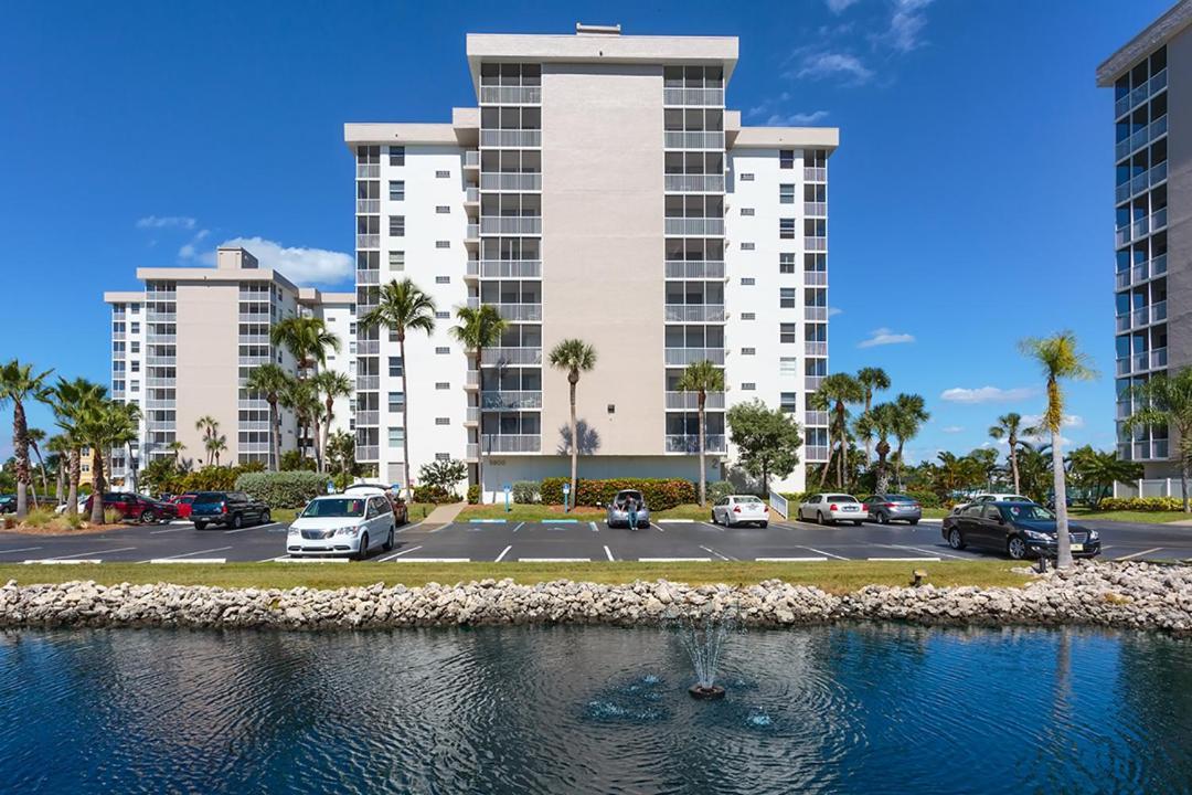 Estero Tennis 1204a Apartment