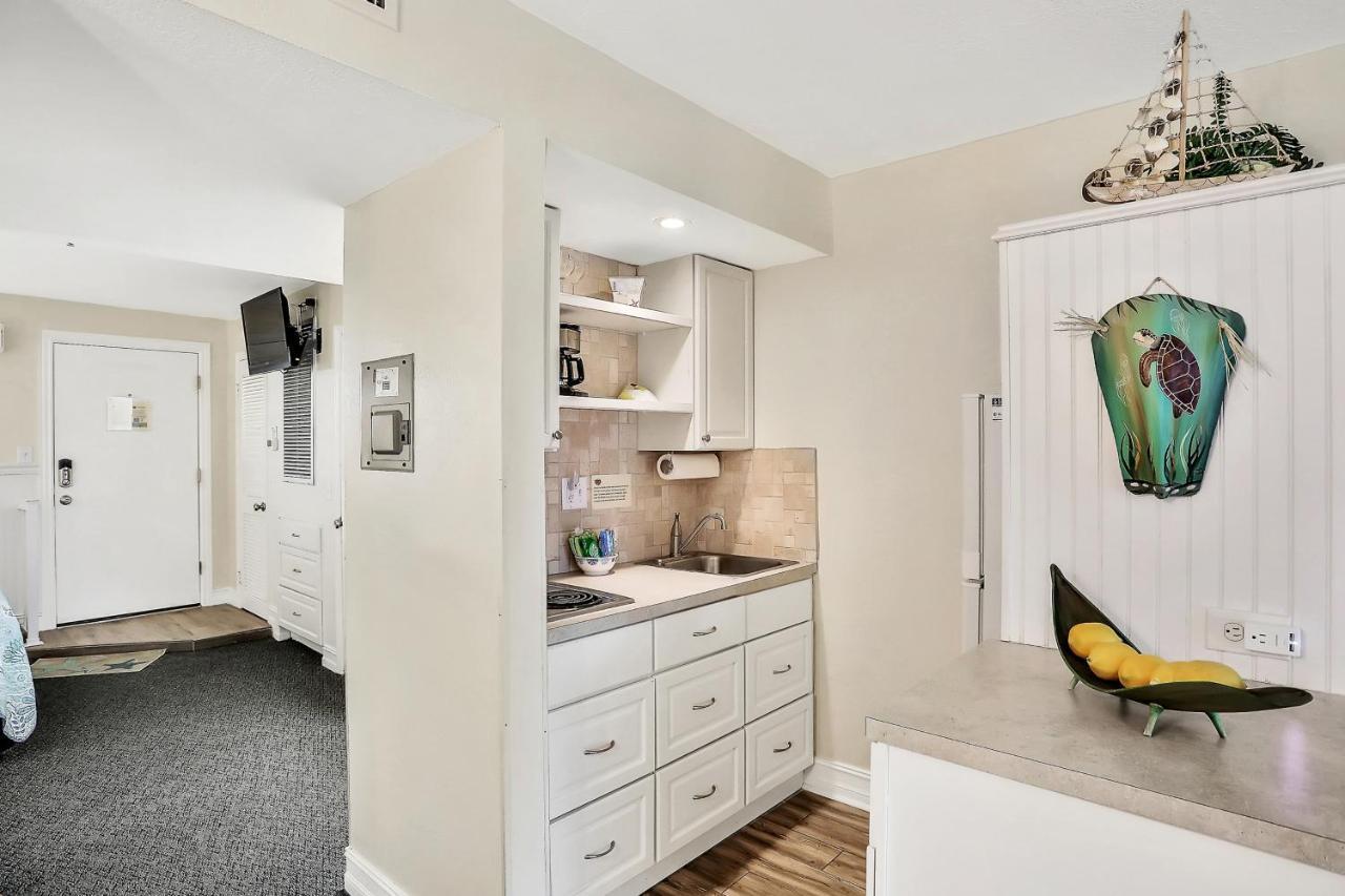 Apartment Tucked Away In The