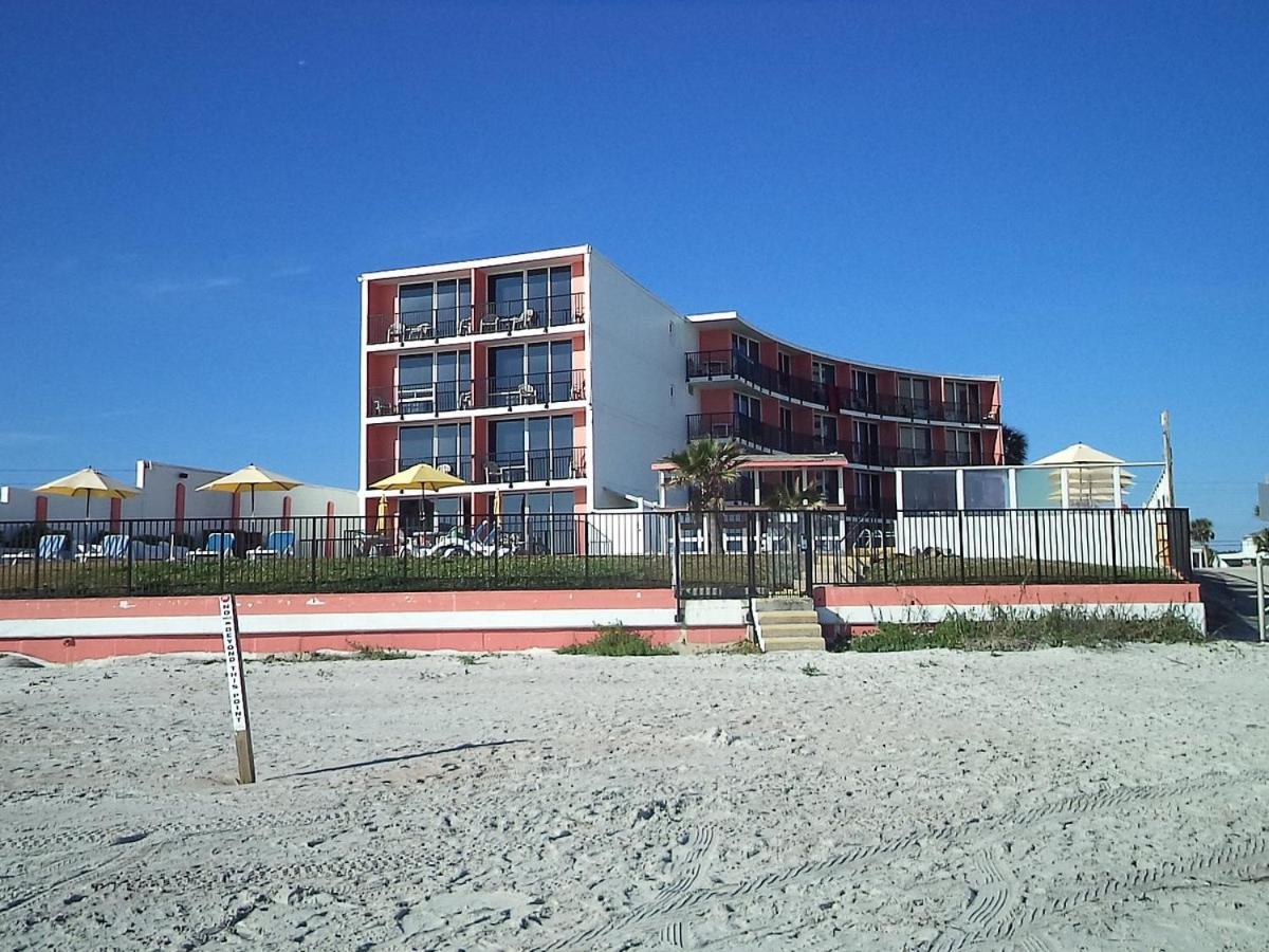 Cove Oceanfront 3*