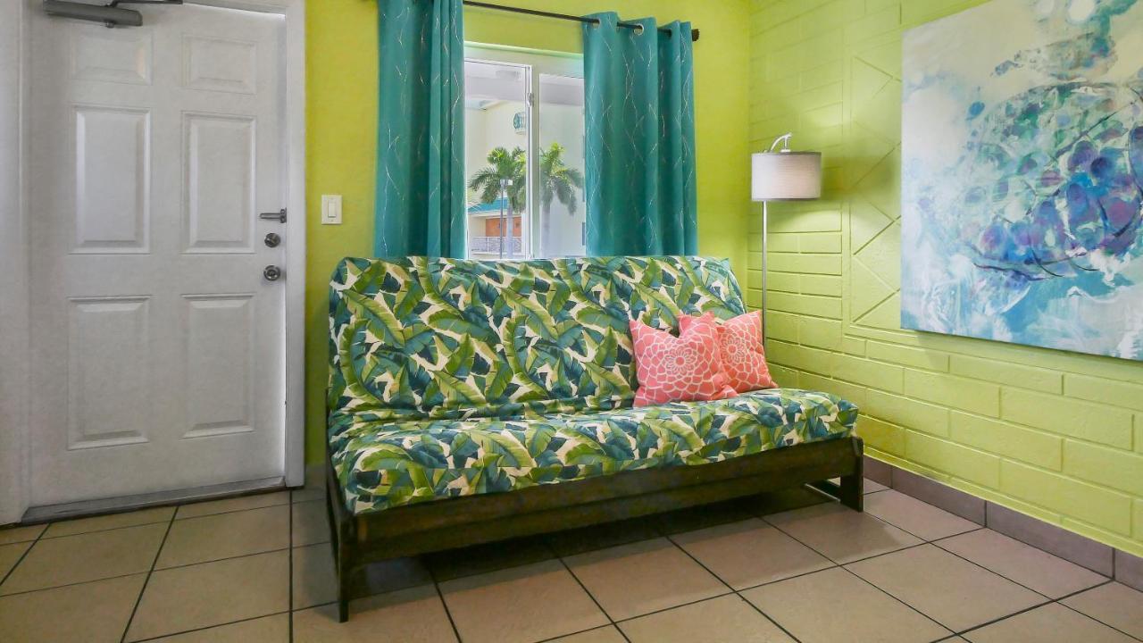 The House - Treasure Island 2* St. Pete Beach