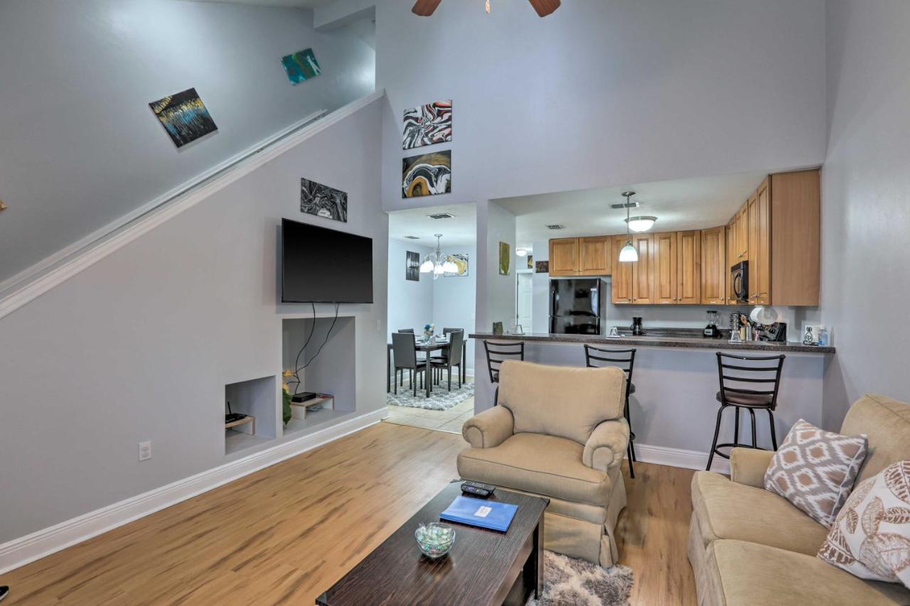 Holiday home Tidy Townhome About 7 Mi To Downtown!