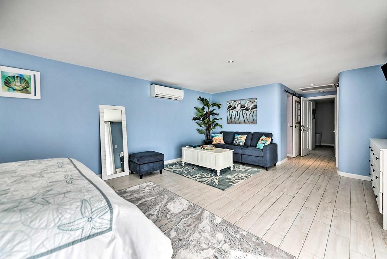 Holiday home Waterfront Heated Pool And Fire Pit Bradenton