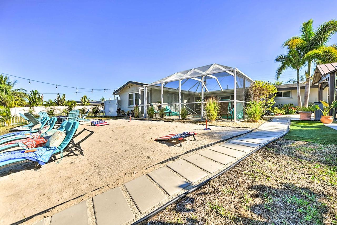 Holiday home Waterfront Heated Pool And Fire Pit Bradenton