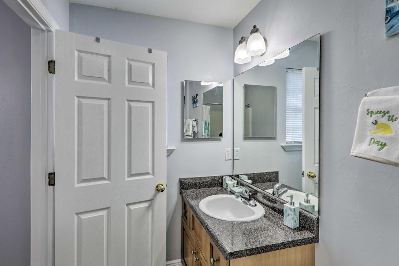 Holiday home Tidy Townhome About 7 Mi To Downtown! Tallahassee