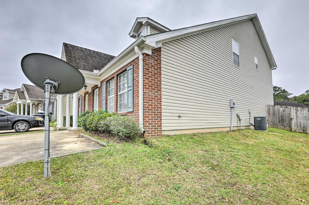 Tidy Townhome About 7 Mi To Downtown! Tallahassee