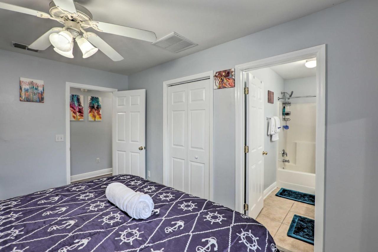 Tidy Townhome About 7 Mi To Downtown! Holiday home