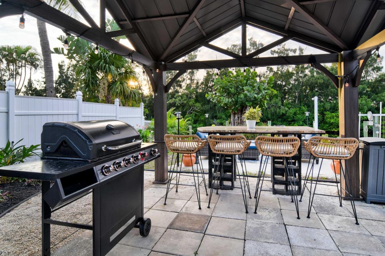 Waterfront Heated Pool And Fire Pit Holiday home Bradenton