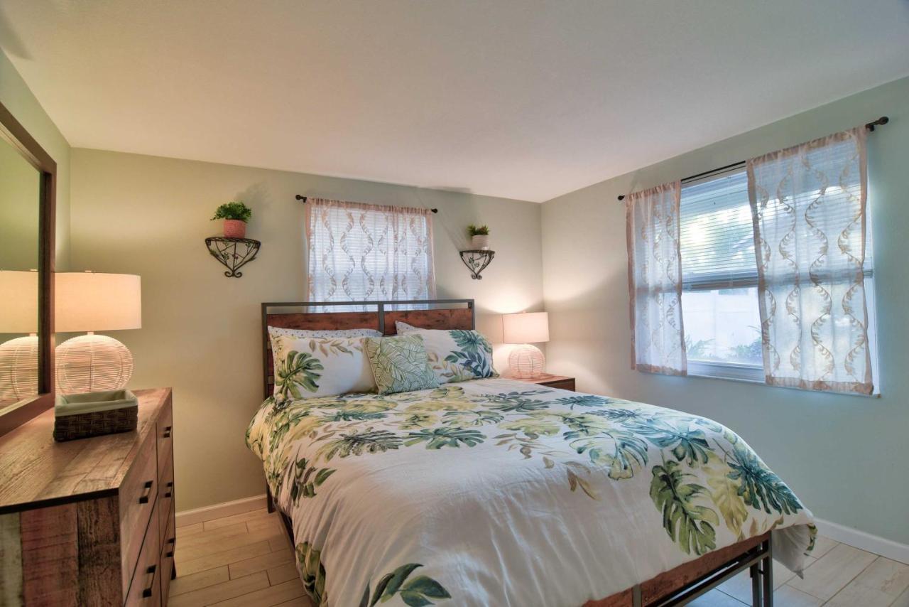 Waterfront Heated Pool And Fire Pit Bradenton