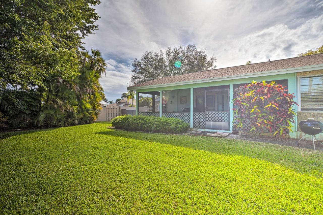 Jensen With Pool Access Less Than 1 Mi To Beach! Holiday home