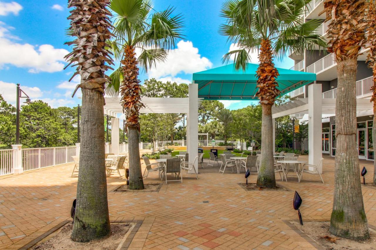 Holiday home 1404 Laketown Wharf