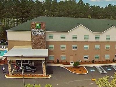 Express By Ihg Resort 2*