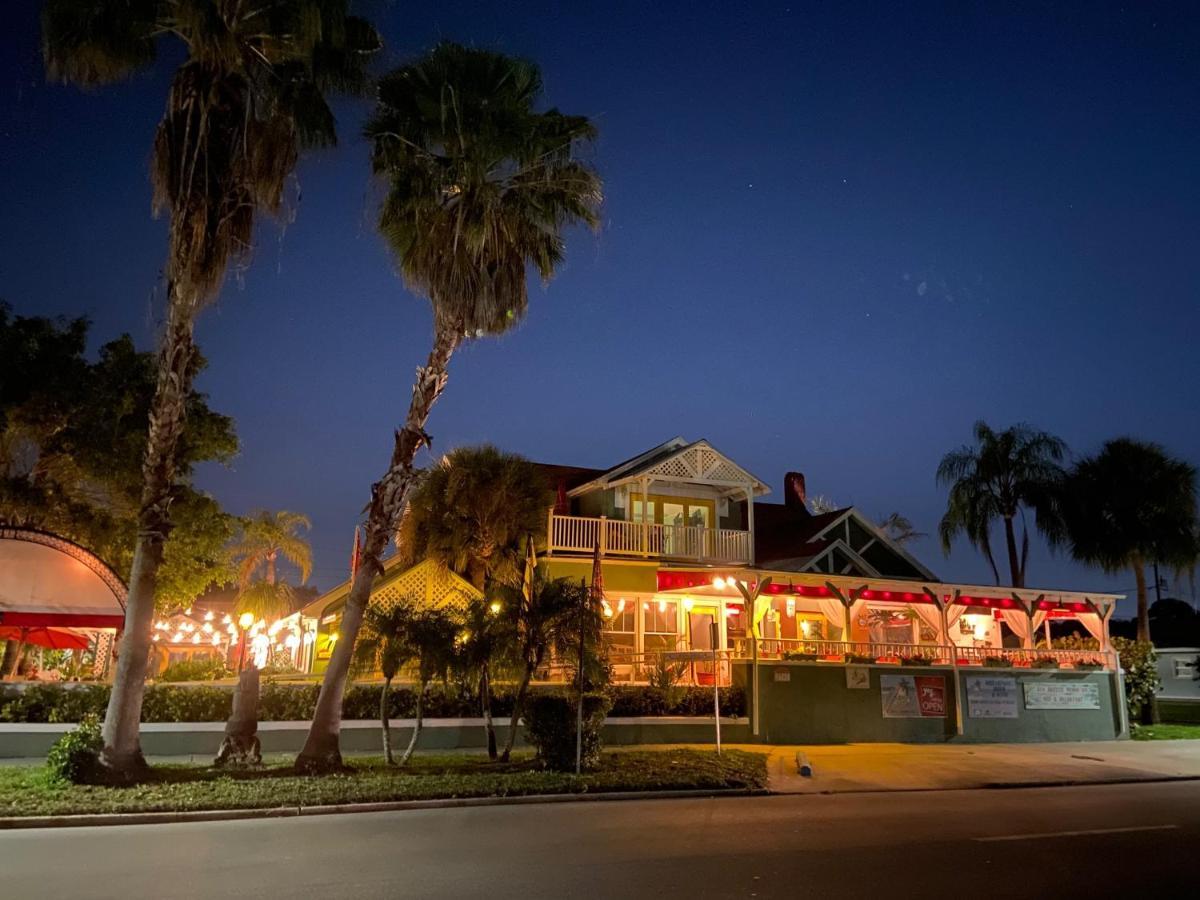 Sea Breeze Manor 3*