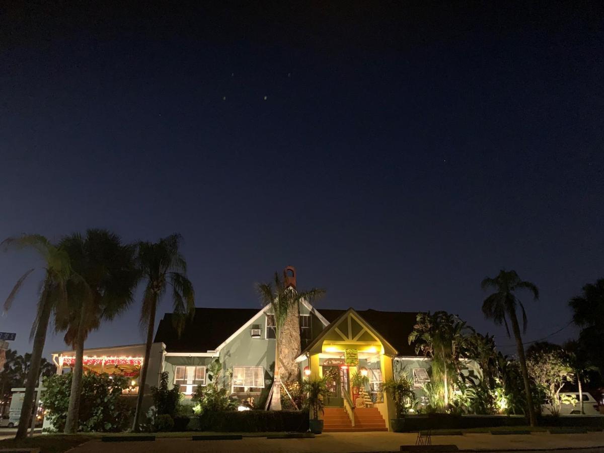 Bed & Breakfast Sea Breeze Manor St. Petersburg