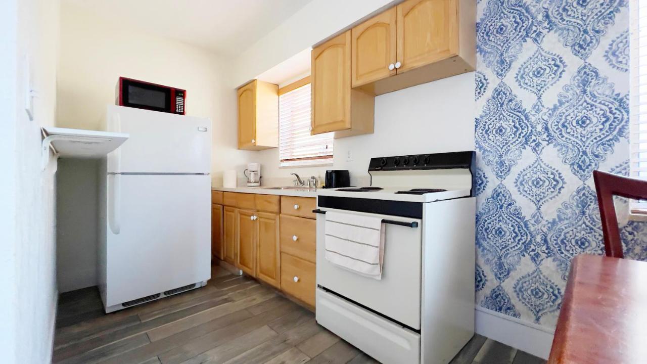 Apartment Tropic Isle & *