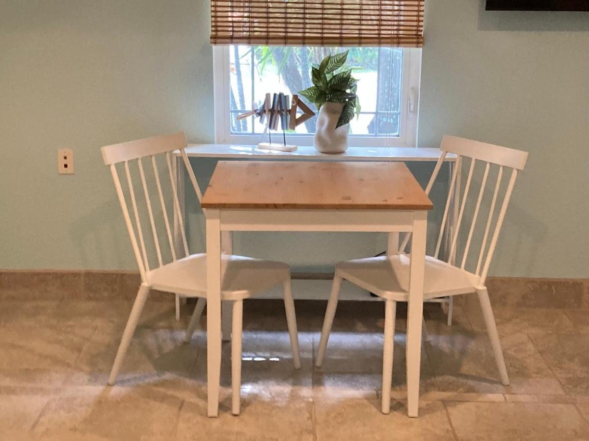 Hotel 3gulls Ozona-boutique Hotel-steps From Restaurants & Brewery-swimspa Pool-pet Friendly Palm Harbor