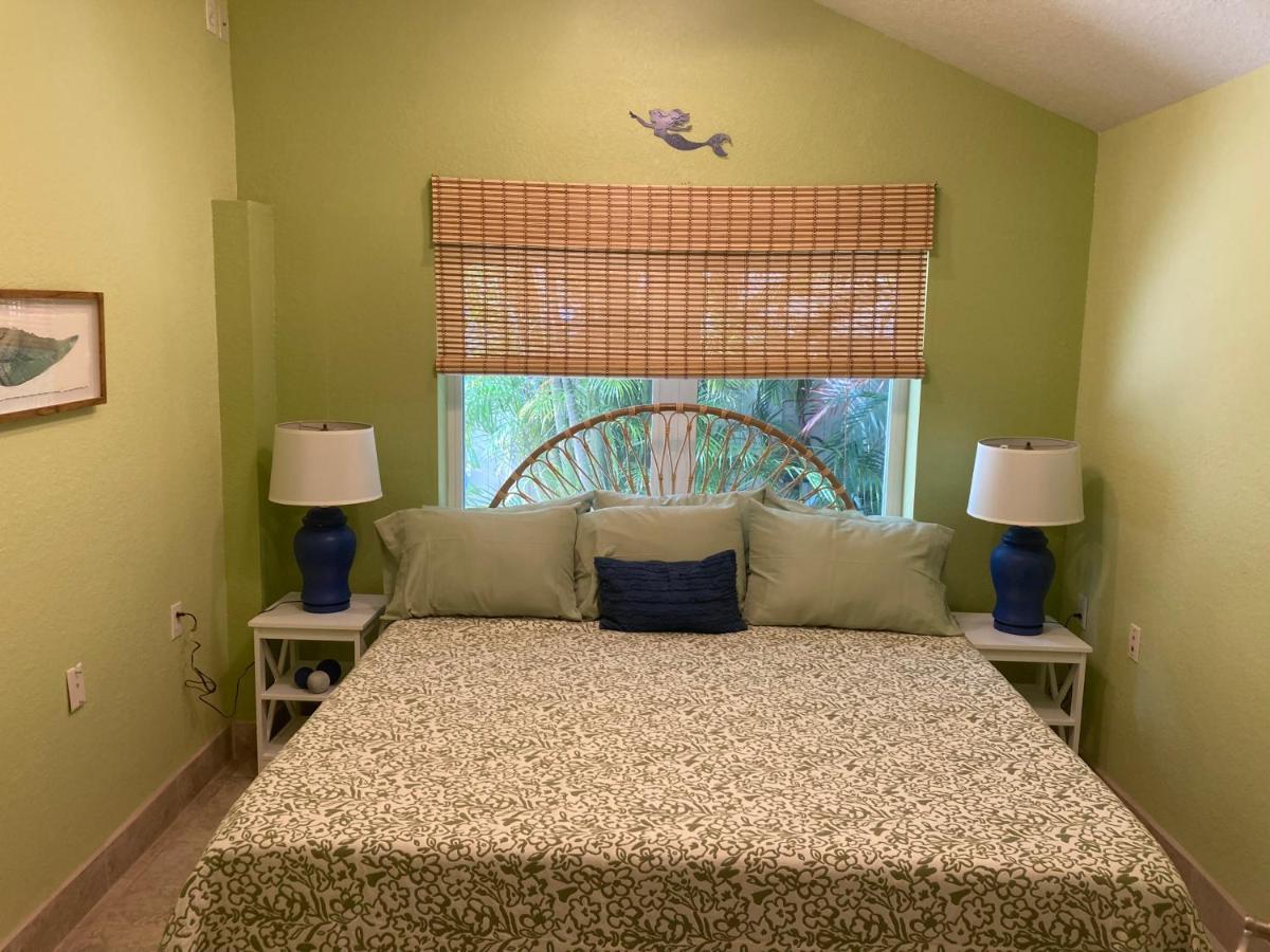 3gulls Ozona-boutique Hotel-steps From Restaurants & Brewery-swimspa Pool-pet Friendly