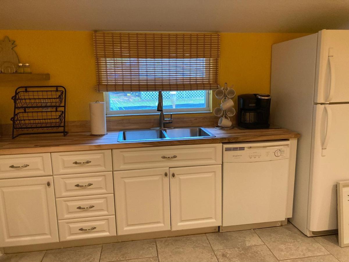 3gulls Ozona-boutique Hotel-steps From Restaurants & Brewery-swimspa Pool-pet Friendly