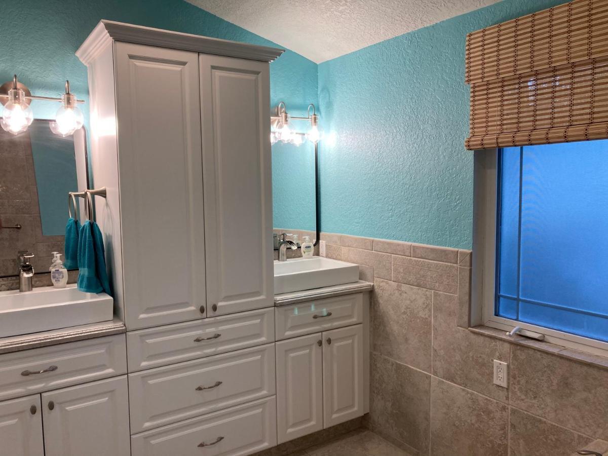3gulls Ozona-boutique Hotel-steps From Restaurants & Brewery-swimspa Pool-pet Friendly Hotel *