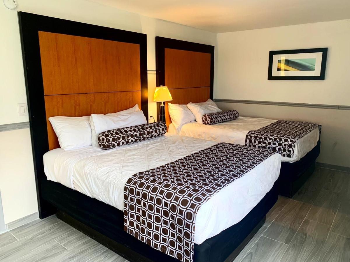 Castle Motel 2*