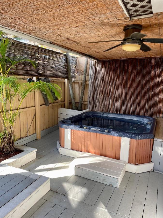 The At Turtle Beach (adults Only) Apartment