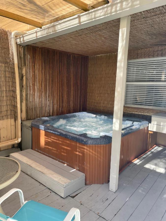 The At Turtle Beach (adults Only) Apartment