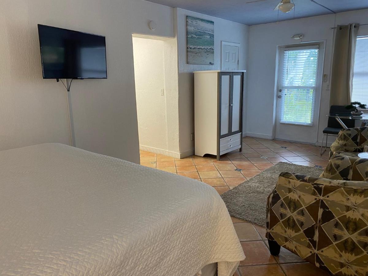 The At Turtle Beach (adults Only) Apartment