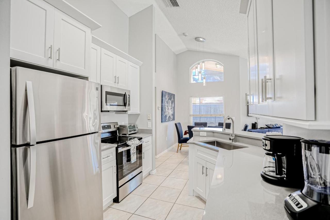 The Sparkling Sapphire * Kissimmee