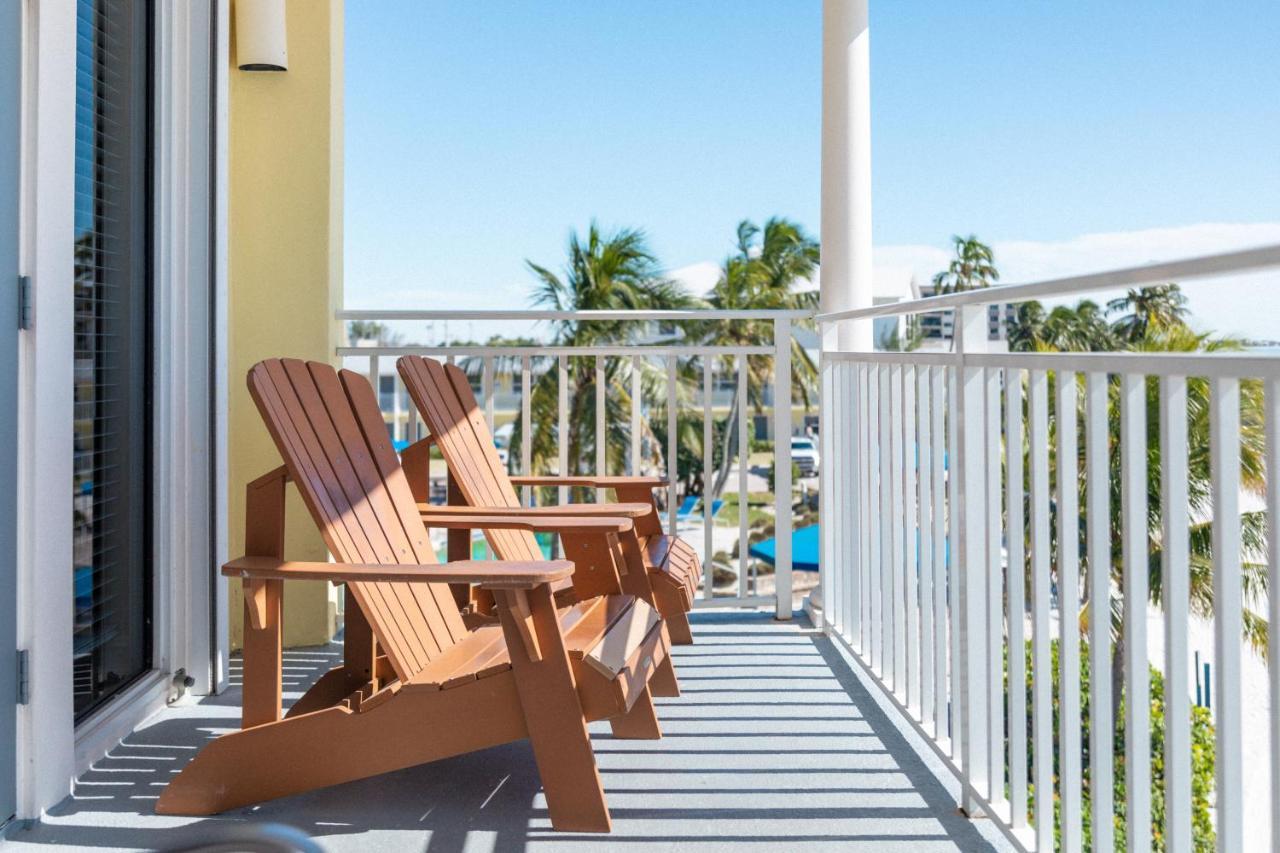 The Neptune Fort Myers Beach
