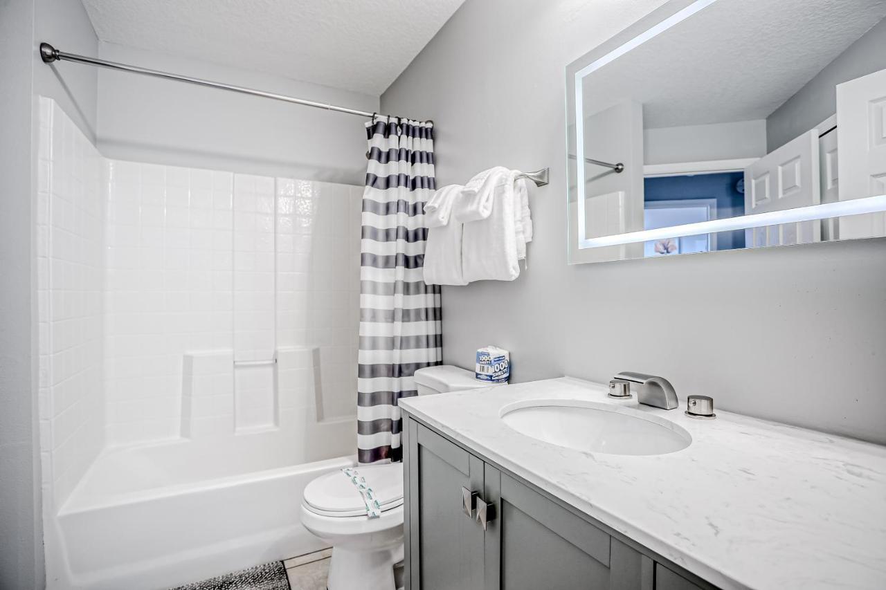 The Sparkling Sapphire * Kissimmee