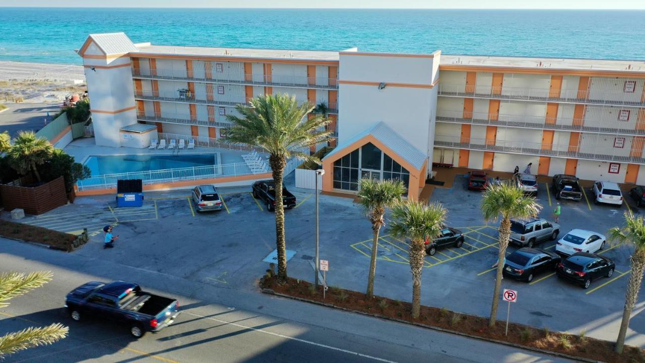 The Reef At Seahaven Hotel 3*