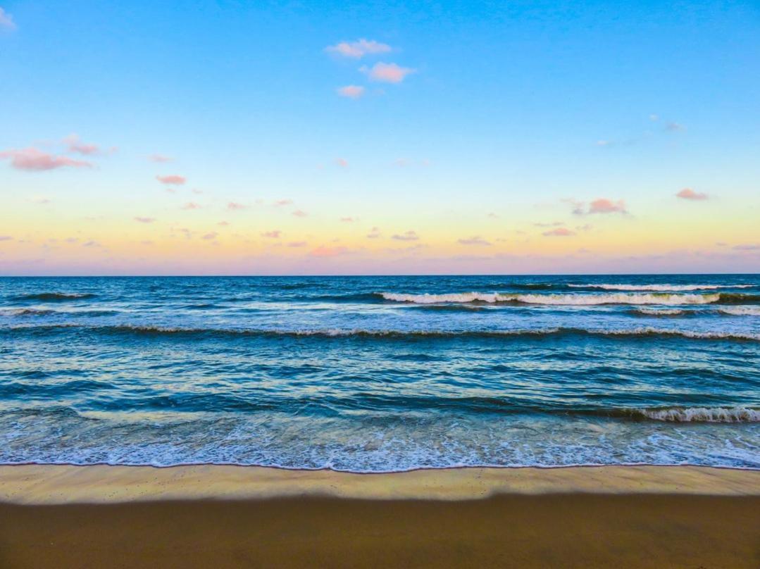 Castle 105, Gulf Front, 2 Bedrooms, , Elevator, Sleeps 6, Heated Pool Apartment