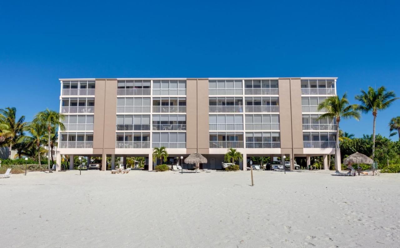 Castle 105, Gulf Front, 2 Bedrooms, , Elevator, Sleeps 6, Heated Pool Apartment *