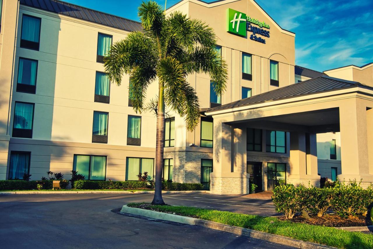 Hotel Express & Tampa-oldsmar By Ihg