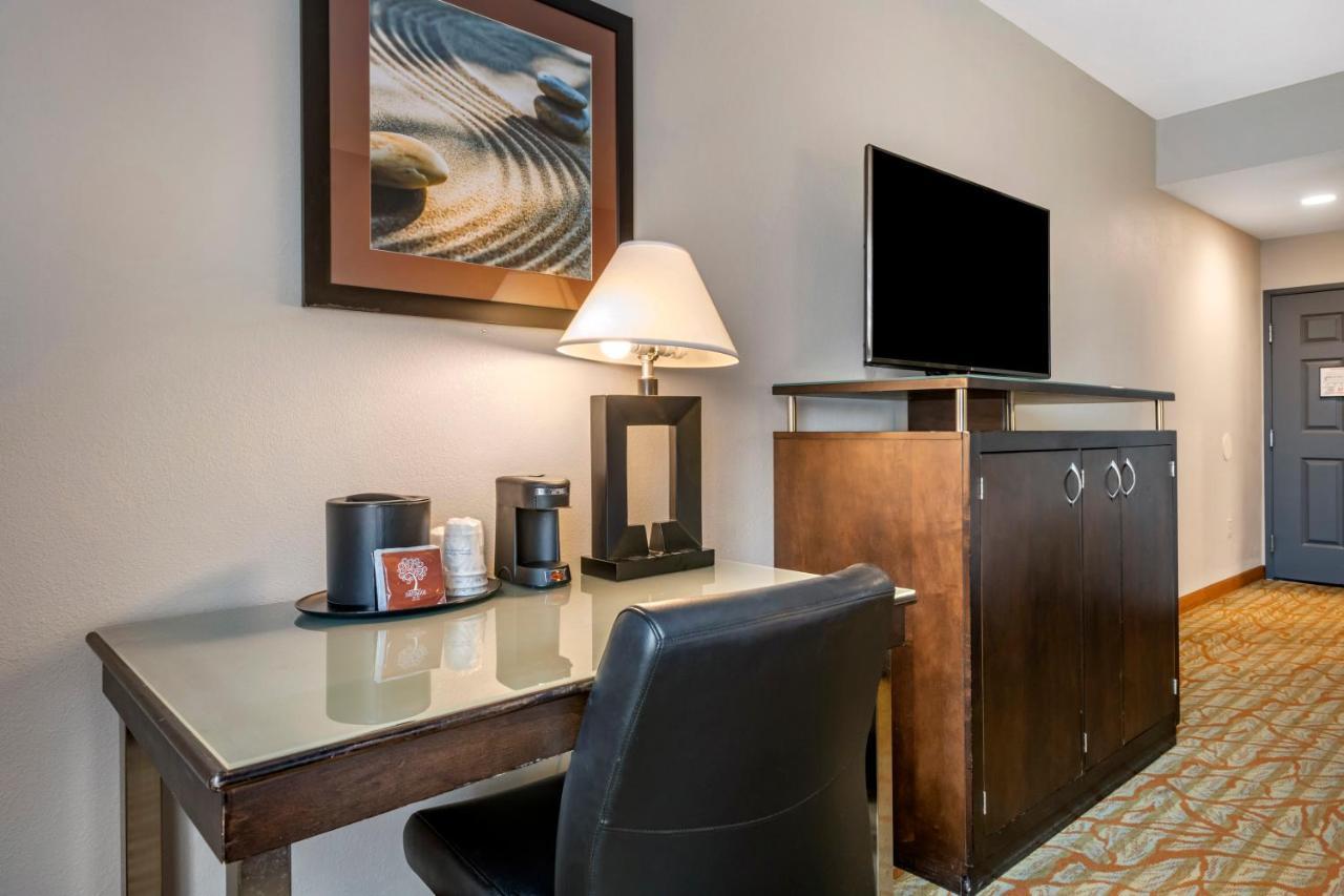 Western Gateway 3*
