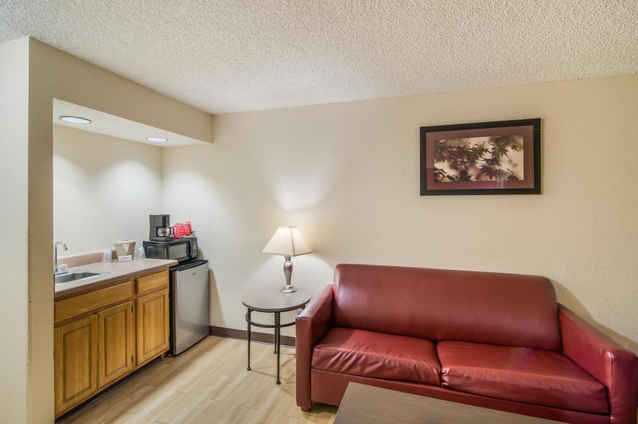 Red Roof & Pensacola East - Motel 2*