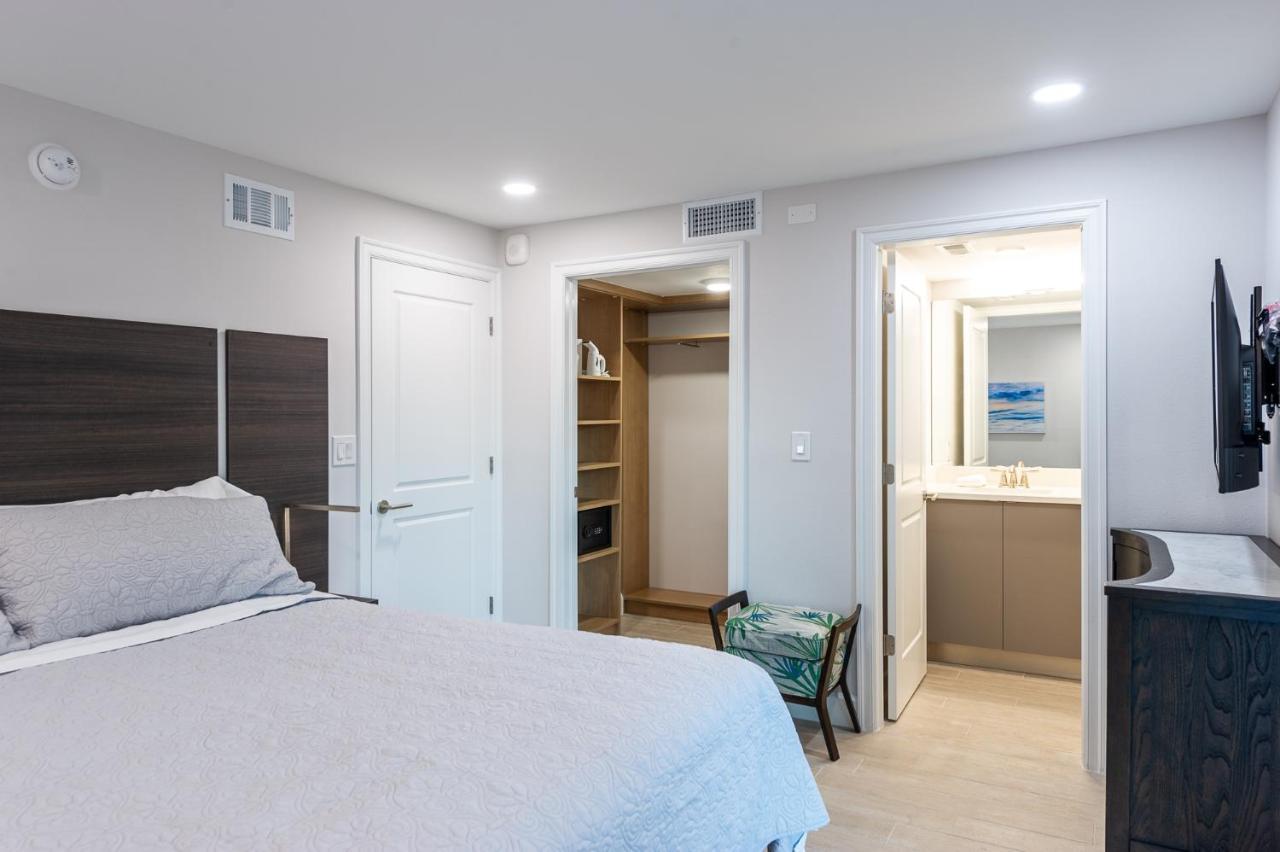 Wiggins Pass Aparthotel 4*